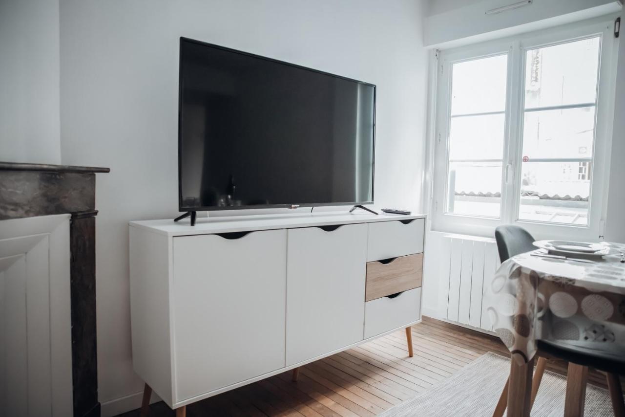 Appartement Neuf, Moderne Et Confortable! Ernee ภายนอก รูปภาพ